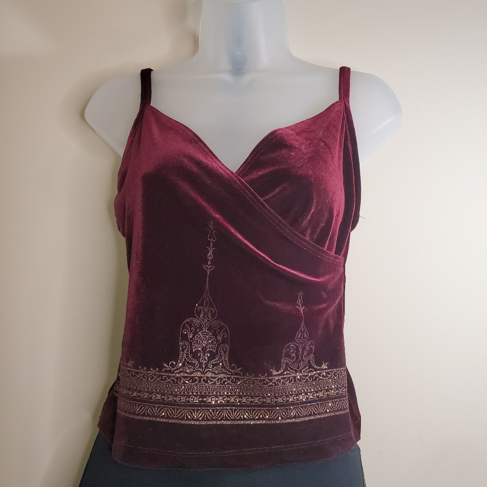 Unity Collection Burgundy Sleeveless Criss Cross Front Top Medium